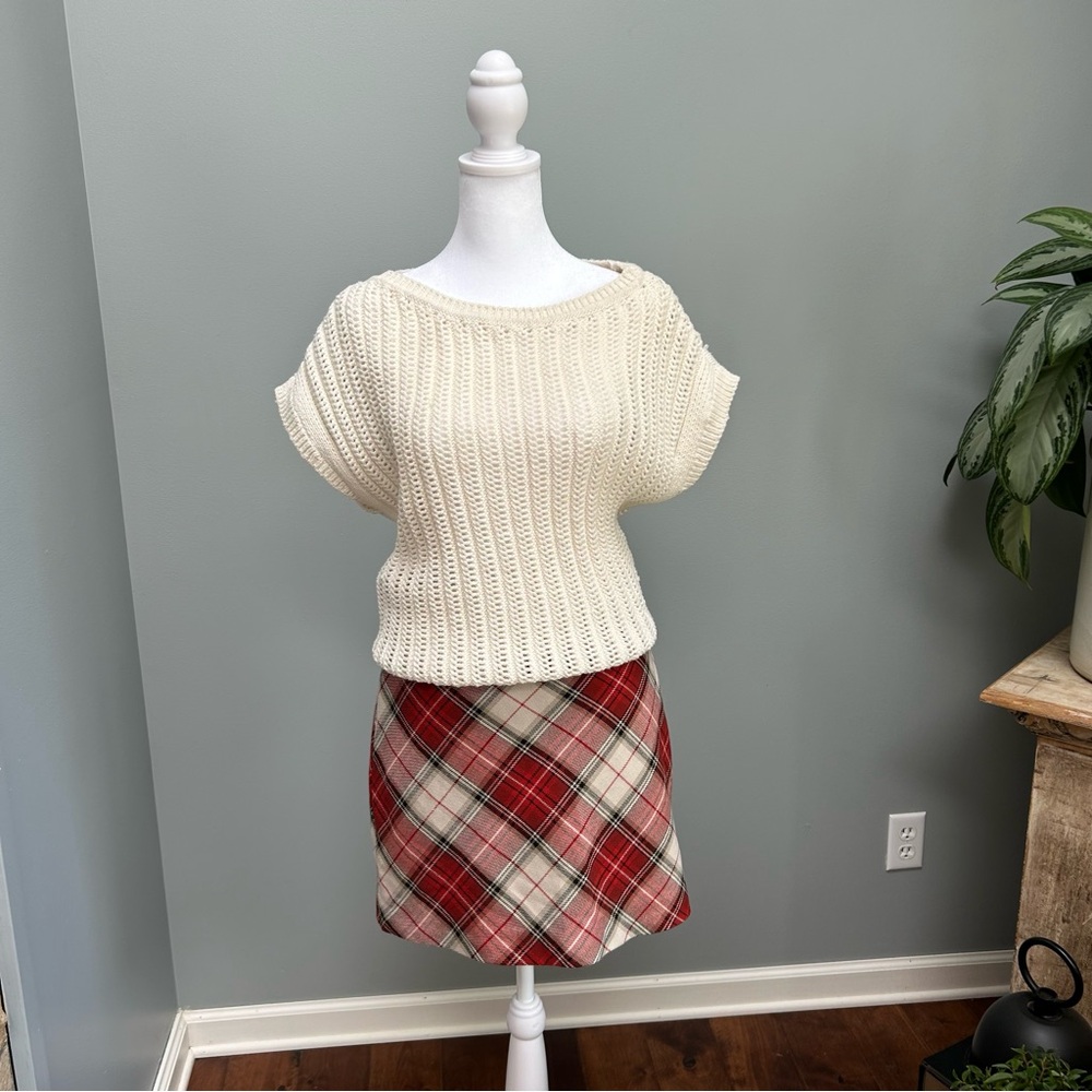 H&M size 4 multi color plaid mini skirt.